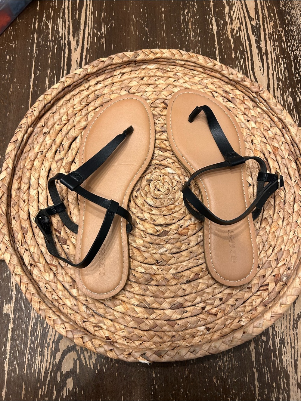 Old Navy Women’s Black Strappy Sandals with Tan Footbed Size 9 Minimal Wear